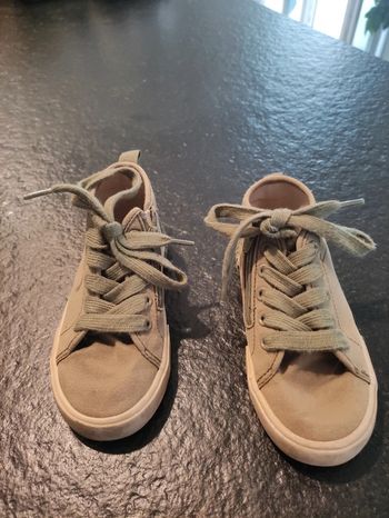 Basket montante à lacets kaki bébé garçon Zara 25