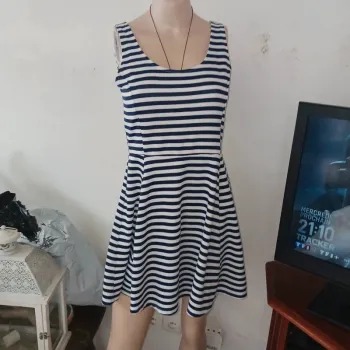 Robe fluide marin taille 42/xl  h & m