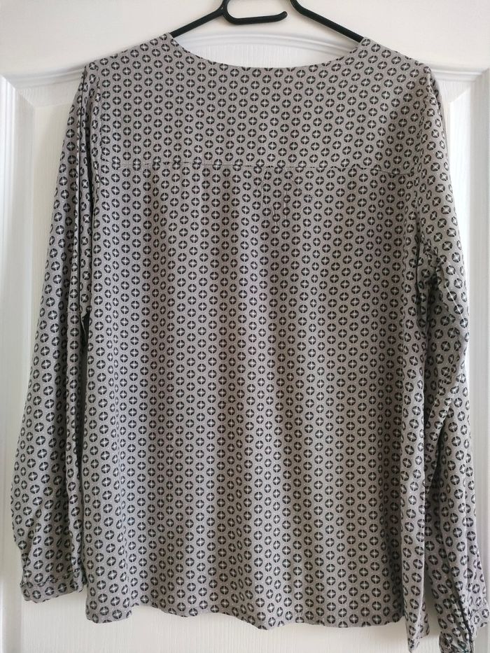 Blouse femme taille 38 en très bon état - photo numéro 2