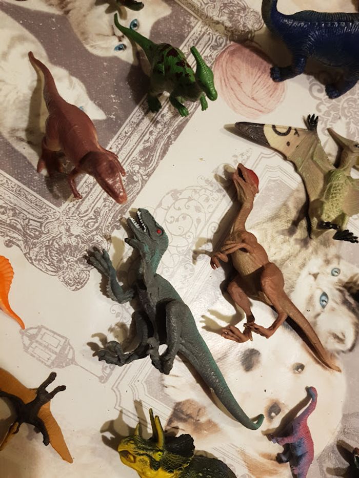 Lot figurine dinosaure Simba Ptéranodon Stégosaurus Delta Sport T-rex - photo numéro 4