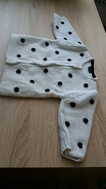 Gilet a boutons 3 mois