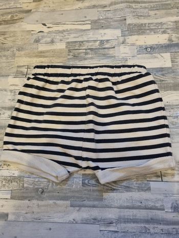 Short rayure kiabi 24 mois 2 ans