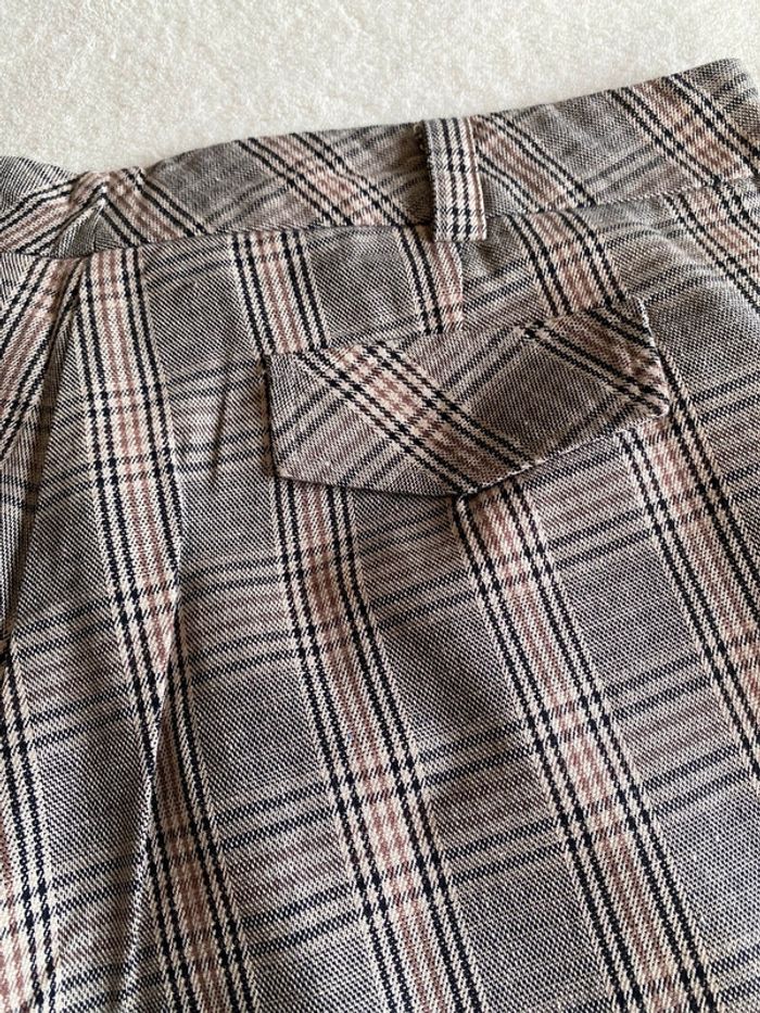 Short bermuda C&A clockhouse Gris beige noir à carreaux taille 42 - photo numéro 17