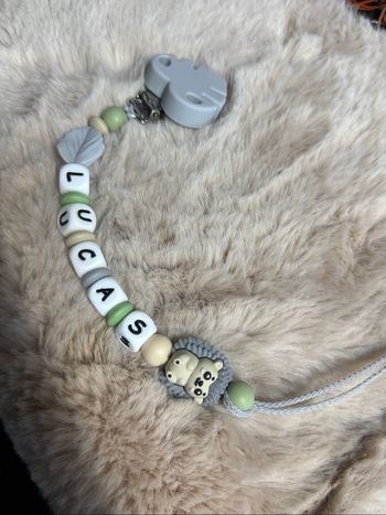 Attache tétine hérisson