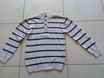 Pull marin 8 ans comme neuf