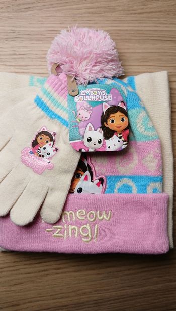 Ensemble bonnet snood gants  gabby’s  dollhouse