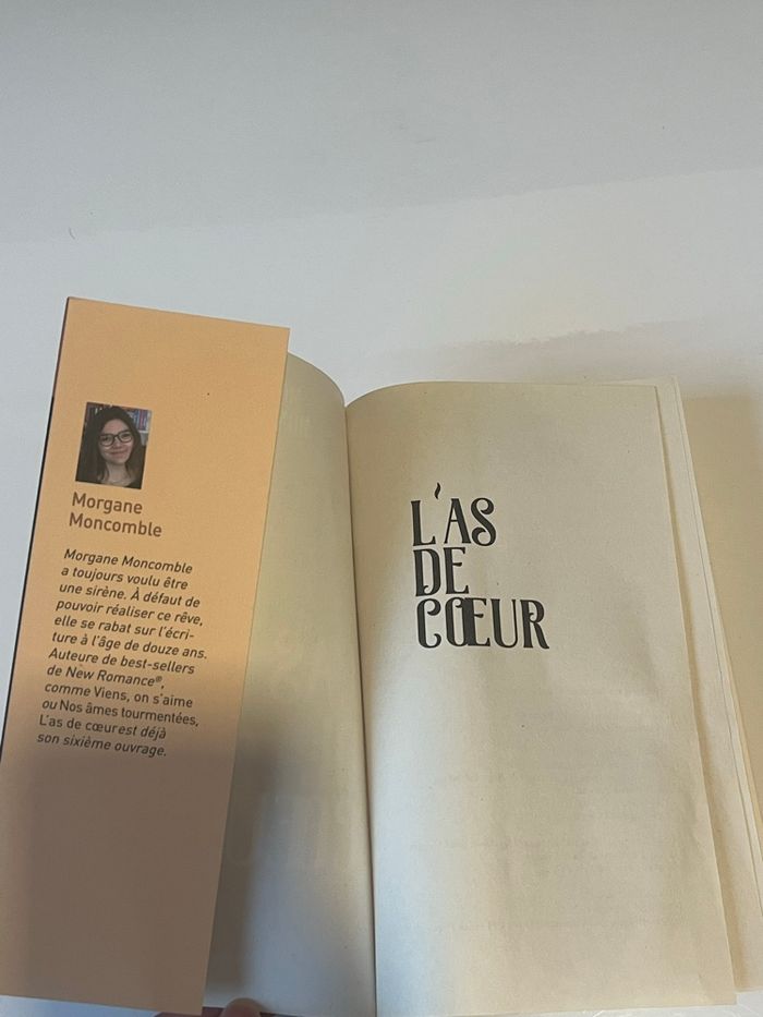 • L’as de coeur, morgane moncomble, édition hugo poche new romance - photo numéro 6