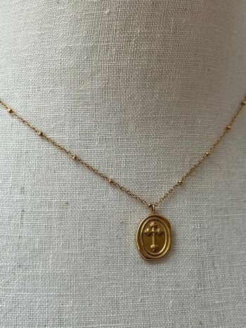 Collier chaîne boules réglable médaille croix en relief marque mira mira