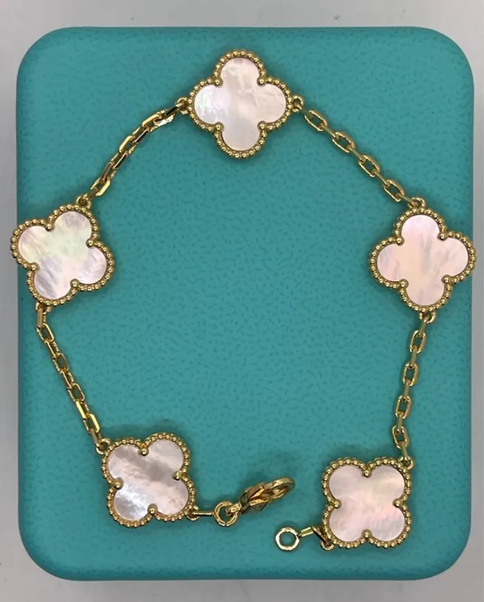 Bracelet 5 trèfles 15mm plaqué or nacré - photo numéro 9