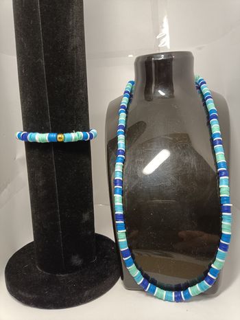 Bracelet et collier perles