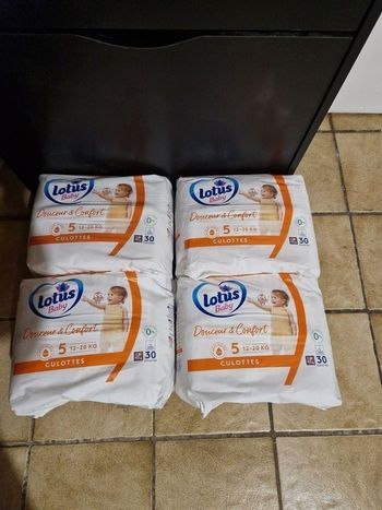 120 couches  Lotus baby pants taille 5