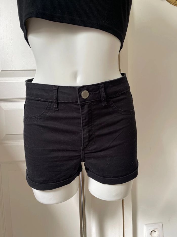 Short noir - photo numéro 8
