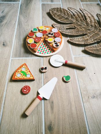 🍕Jeu d'imitation - Dinette en bois parts de pizza à scratch avec ustensiles 