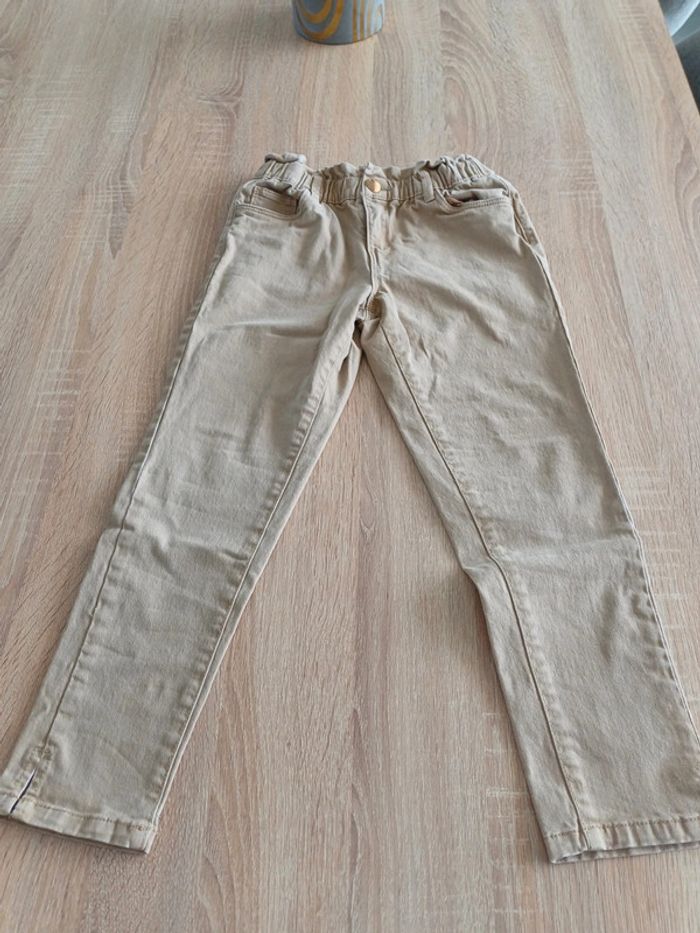 Pantalon fille 7-8 ans