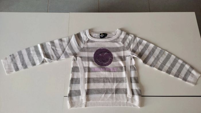 Pull Smiley World T.5 ans