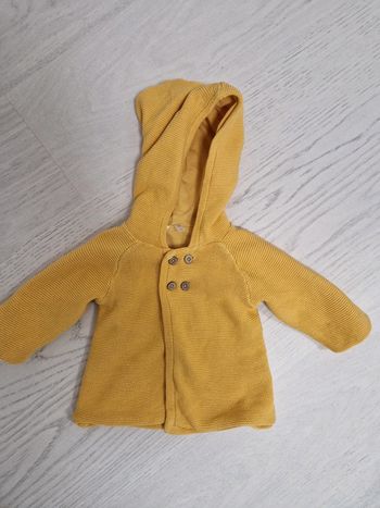 Veste en maille jaune orchestra 6M