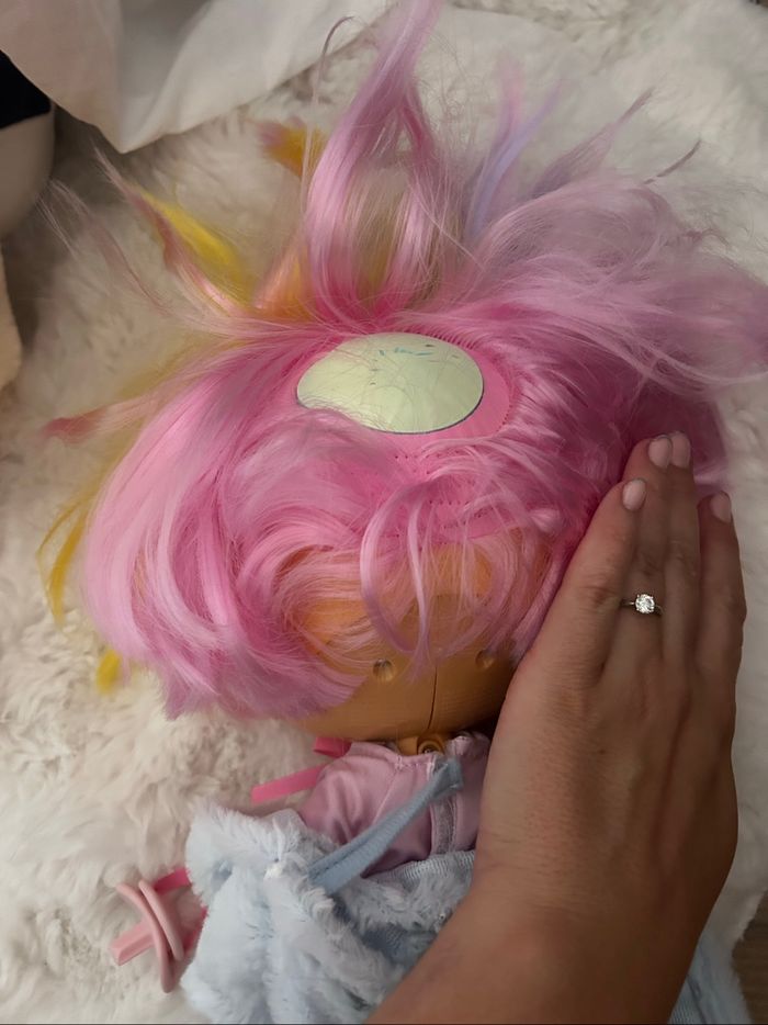 Bébé avec cheveux Cry babies - photo numéro 4