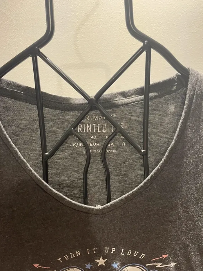 TEE shirt col V Primark taille 40 - photo numéro 3