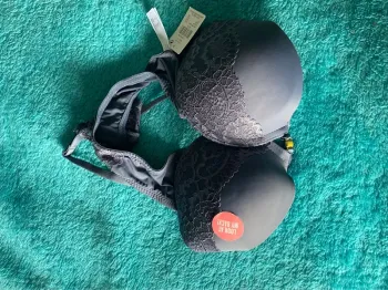 Soutien gorge 90cavc dentelle dans le dos