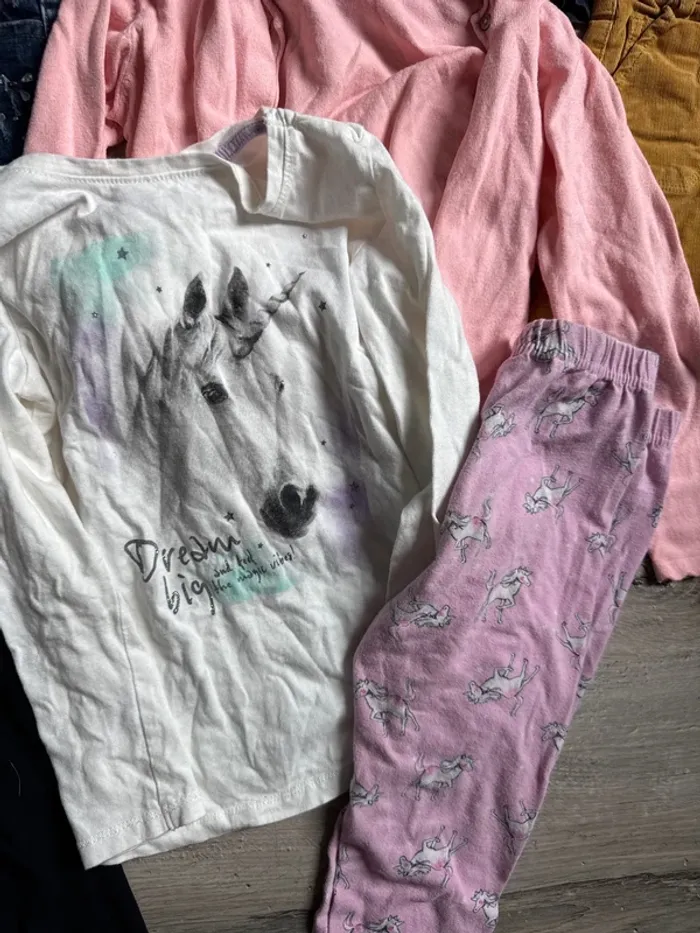 Lot 6 ans fille pyjama pull teeshirt gilet short jupe robe - photo numéro 4