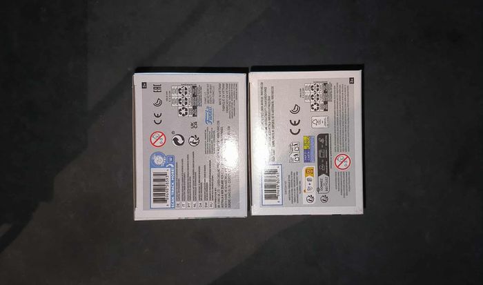 Lot 2 Figurines Funko Pop / Superman Blue N°419 "2021 Fall Convention" & Lex Luthor N°540 "Chase" - photo numéro 6