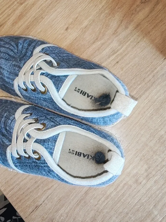 Chaussures espadrilles tbe peu portées 27 2 points noirs intérieurs cause étiquette collée kiabi - photo numéro 14