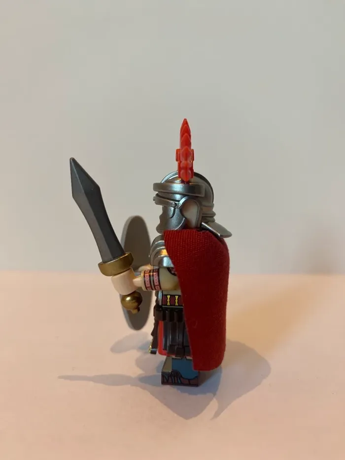 Figurine type lego Centurion romain - photo numéro 2