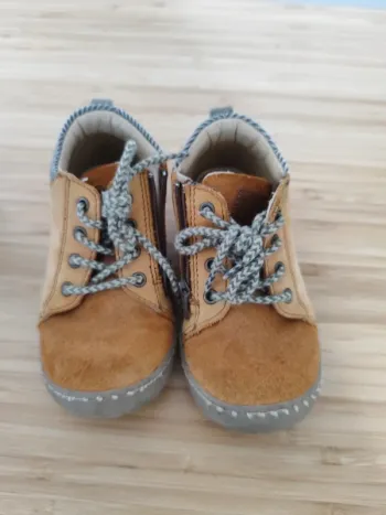 Chaussures cuir 24