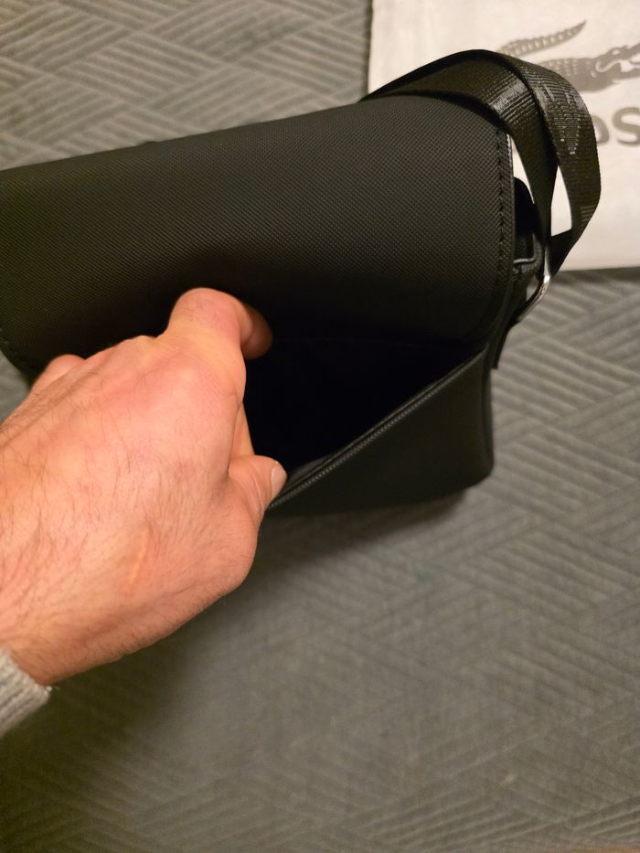 Sac à bandoulière Lacoste - photo numéro 5