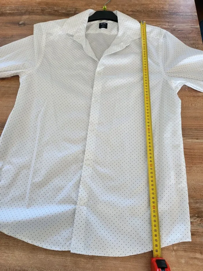 Chemise manches longues blanche a pois noir kiabi neuve taille S - photo numéro 5