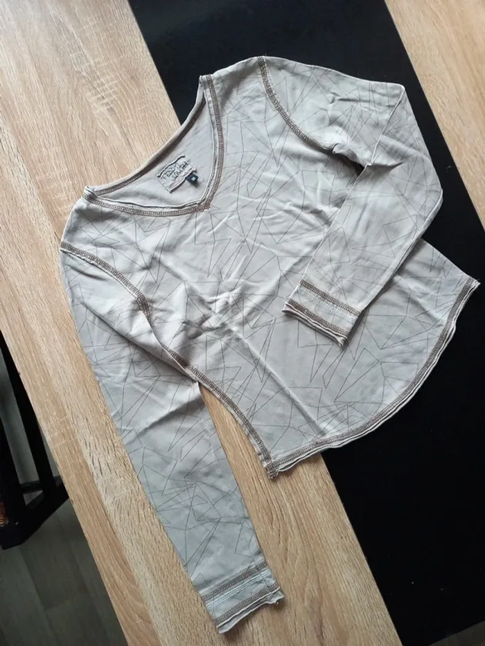 Tee-shirt manches longues 10 ans - photo numéro 3