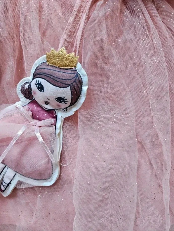 Robe manches longue et petit sac princesse c&a 6 ans - photo numéro 8