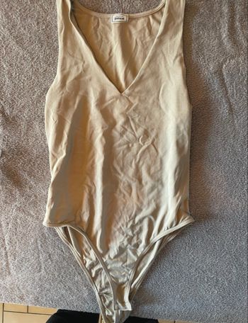 body col V beige PIMKIE - taille M, chic & près du corps