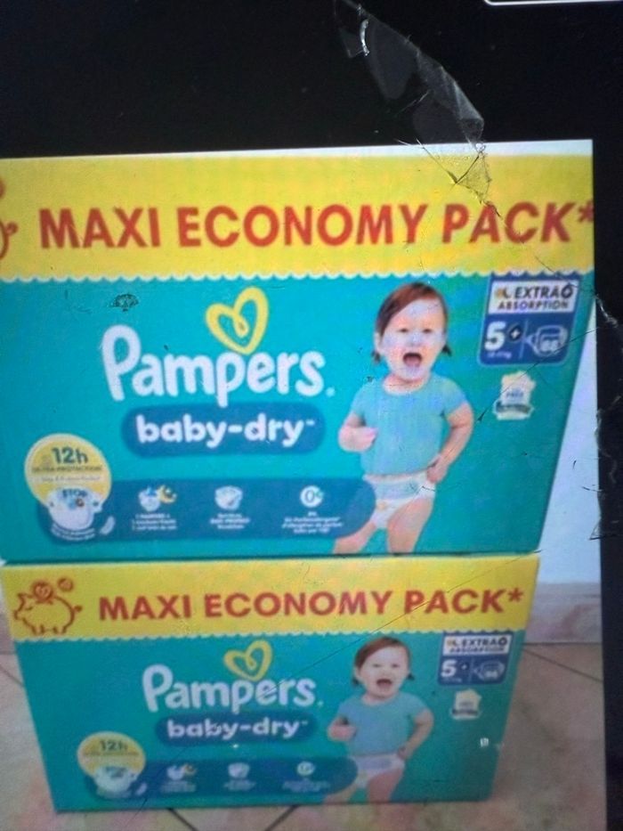 Pampers baby dry taille 5+(12-17) kg