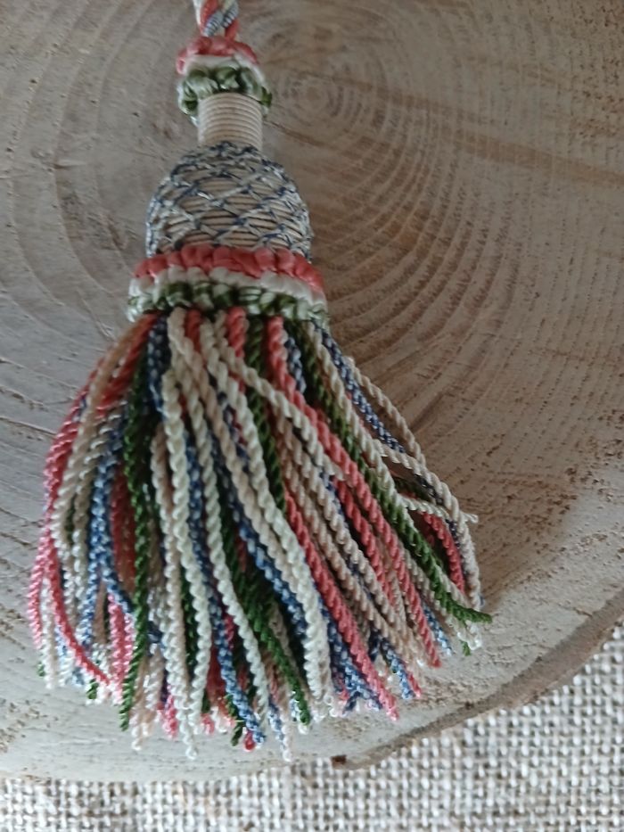 Pompon de porte multicolore guipure - photo numéro 3