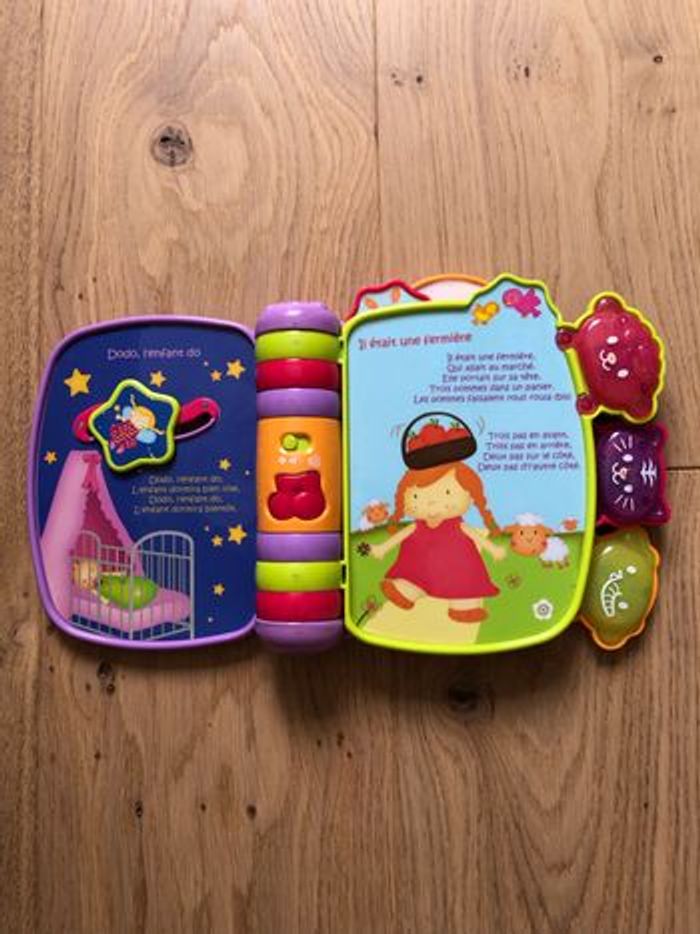 Mon super livre enchanté VTech - photo numéro 2