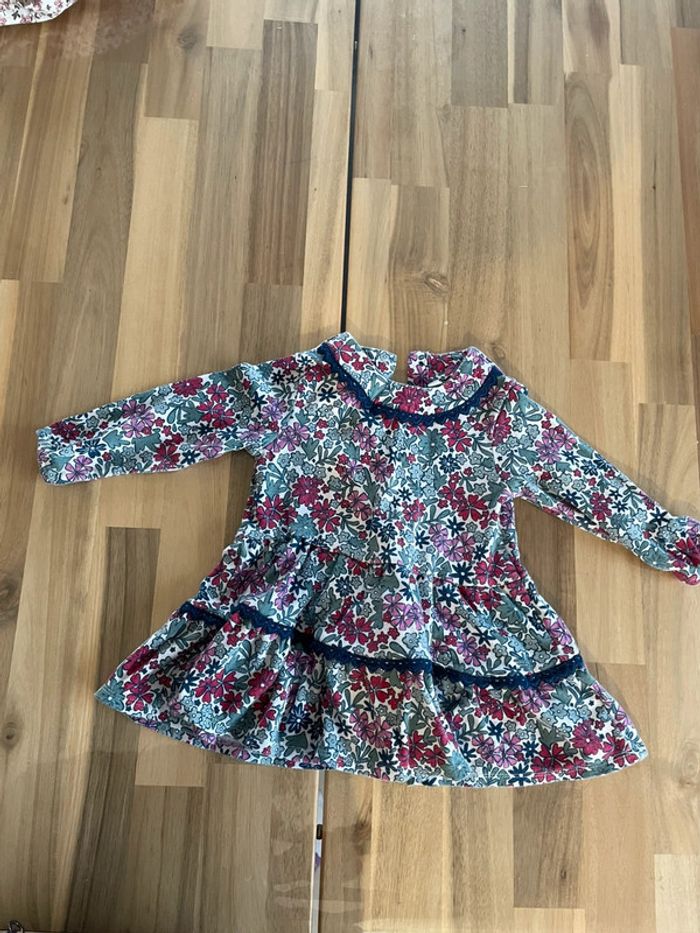 Robe à fleur 18 mois - photo numéro 2