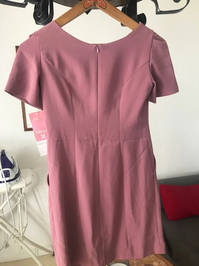 Robe tailleur rose pastel - photo numéro 3