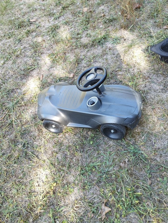 Voiture pousseur mercrdes - photo numéro 4