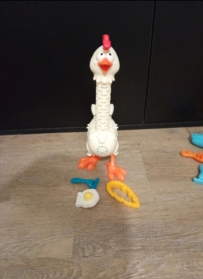 Lot de jouet et pâte à modeler - photo numéro 4