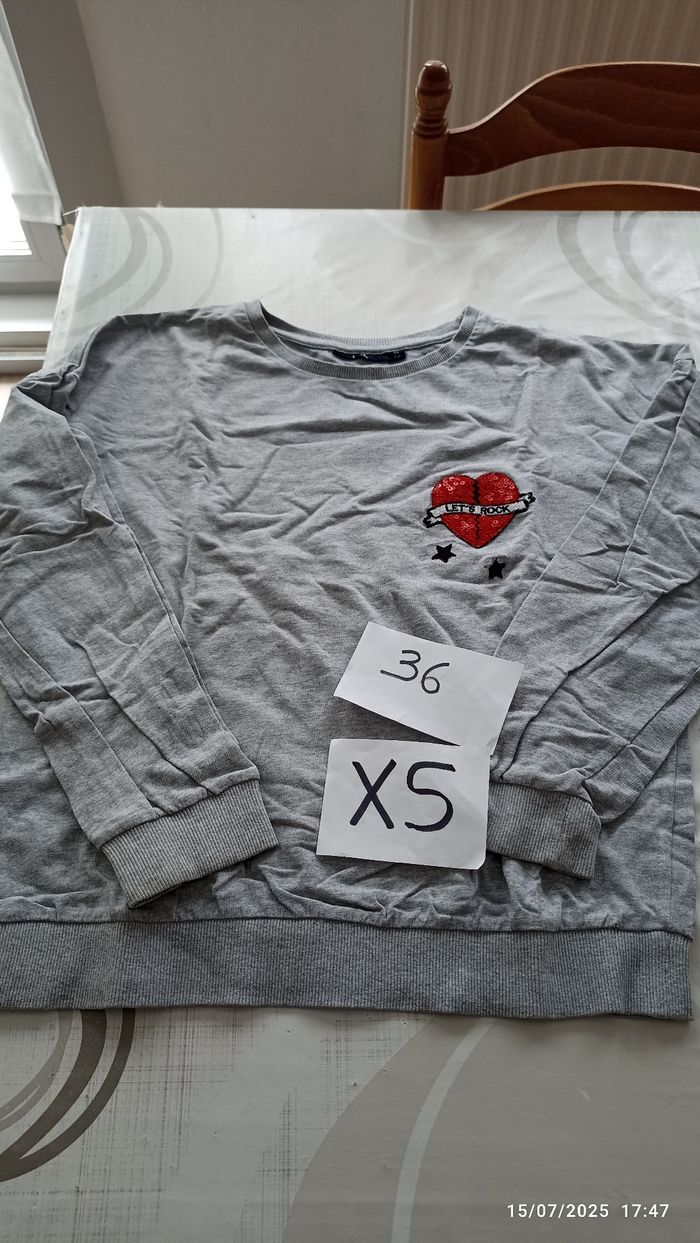 Pull 34 XS Kiabi gris