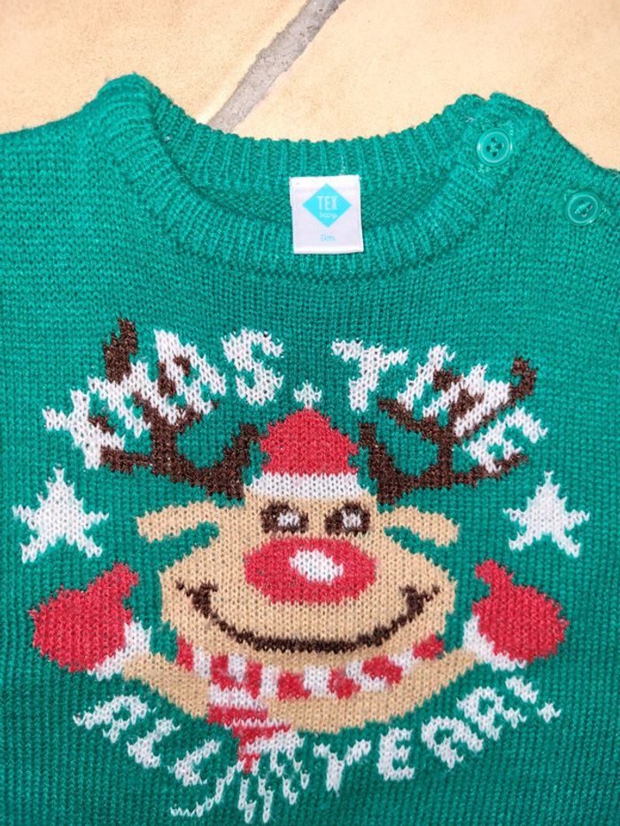 Pull de Noël taille 9 mois - photo numéro 2