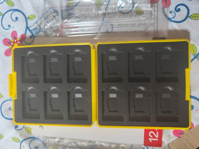 Boîtier de rangement Pikachu pour 12 jeux switch - photo numéro 2