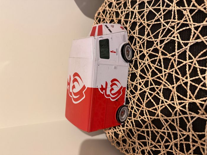 Boite En Metal A Biscuit Gâteau Vendée Camion Citroën Hy - photo numéro 5