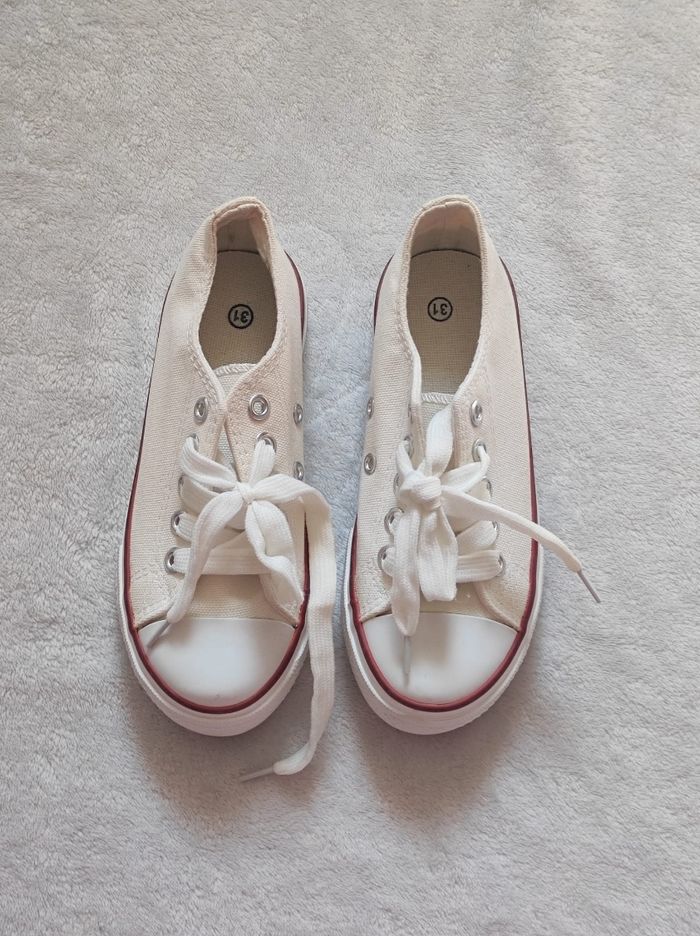 Chaussures en toile taille 31 - photo numéro 2