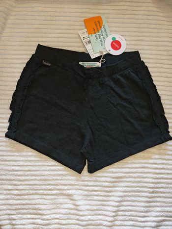 Short boboli 8 ans neuf 