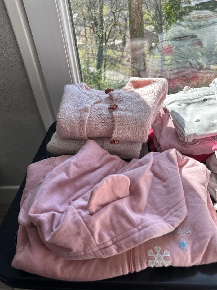 Lot de 14 vêtements fille taille 23-24mois - photo numéro 3