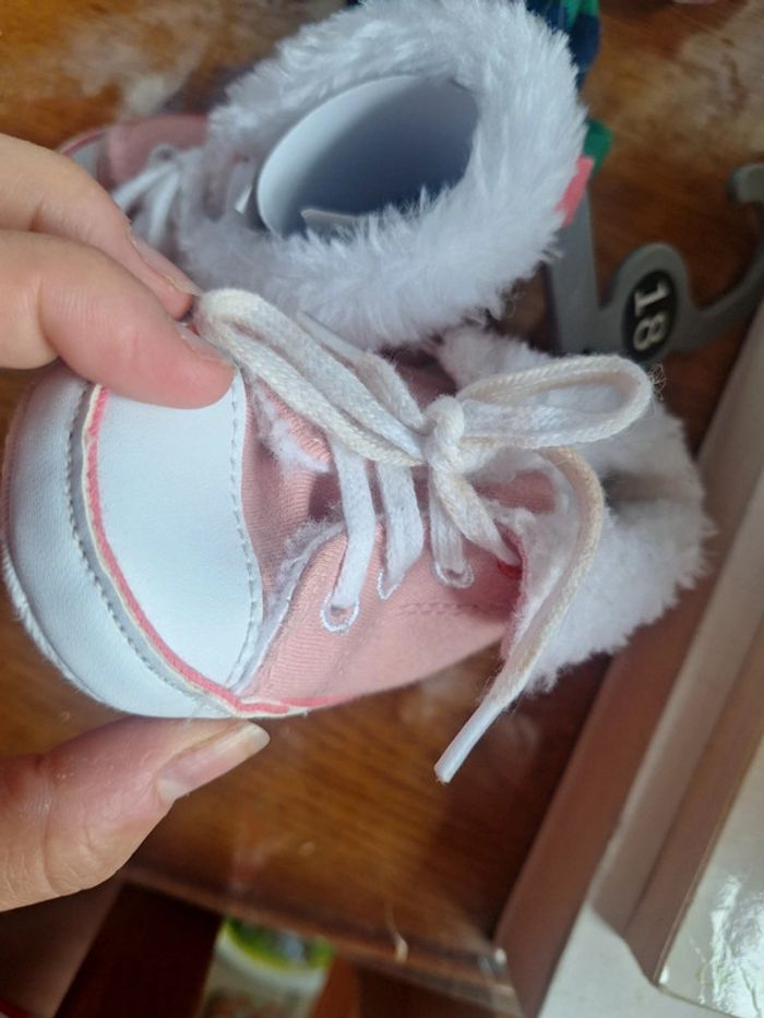 Chausson chaussure taille 18 - photo numéro 5