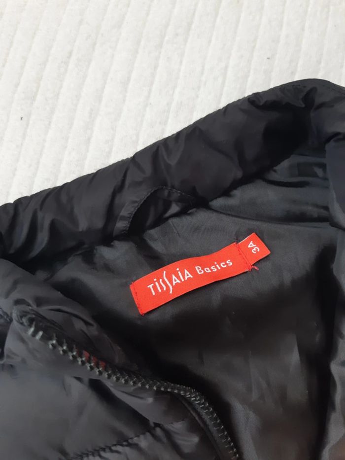 Doudoune noire sans manche neuve Tissaia 3 ans - photo numéro 3