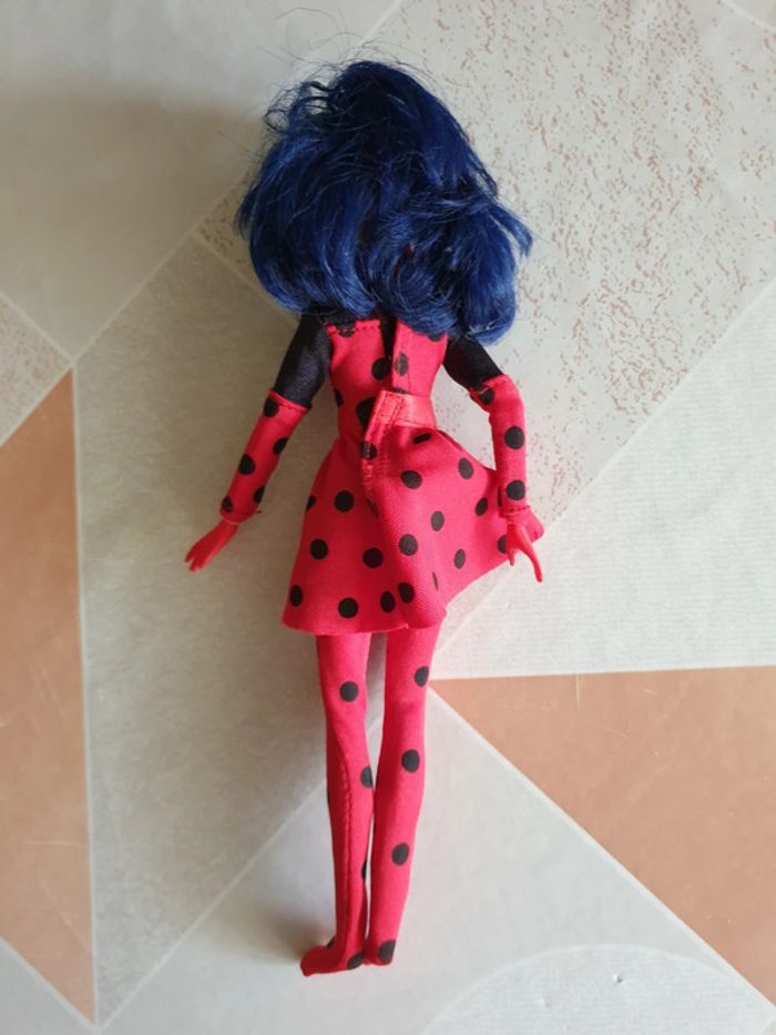 Poupée miraculous figurine - photo numéro 2
